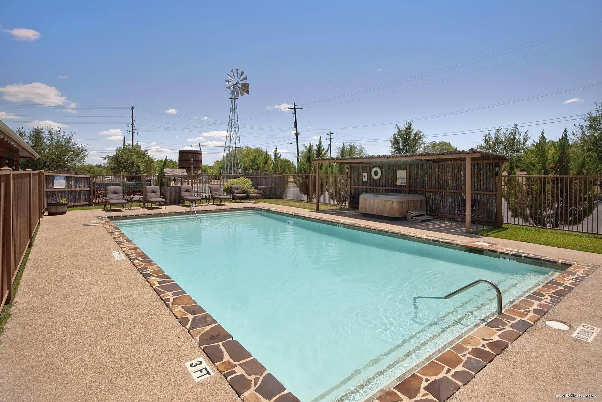 Best Western Plus Fredericksburg Konforlar fotoğraf